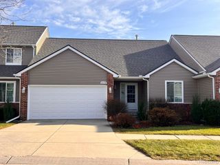2078 W Ridge Drive 21, Davison, MI 48423