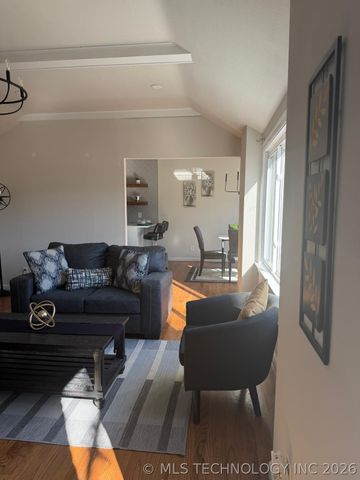 1210 S Evanston Avenue, Tulsa, OK 74104