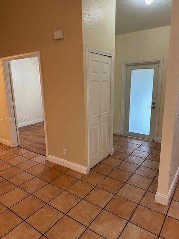 1830 N Banyan Creek Cir N 0, Boynton Beach, FL 33436