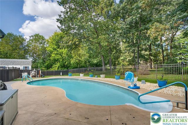 5191 Cassidy Drive, North Whitehall Twp, PA 18078