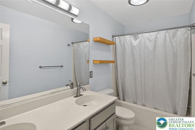 5191 Cassidy Drive, North Whitehall Twp, PA 18078