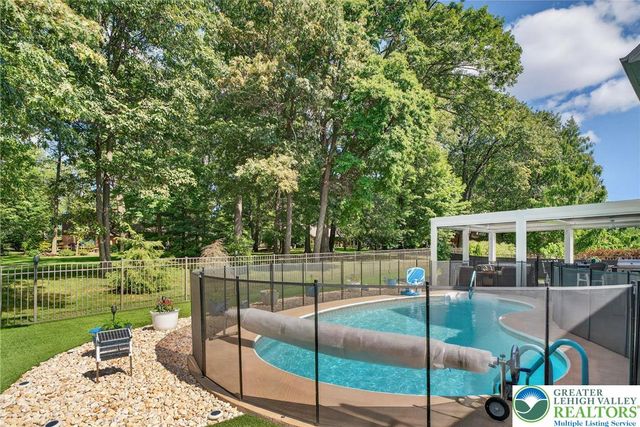 5191 Cassidy Drive, North Whitehall Twp, PA 18078