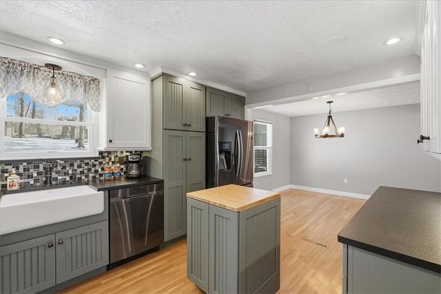 545 Chaparral Dr, Cranberry Twp, PA 16066