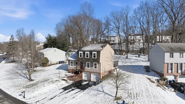 545 Chaparral Dr, Cranberry Twp, PA 16066