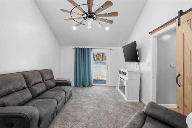 545 Chaparral Dr, Cranberry Twp, PA 16066