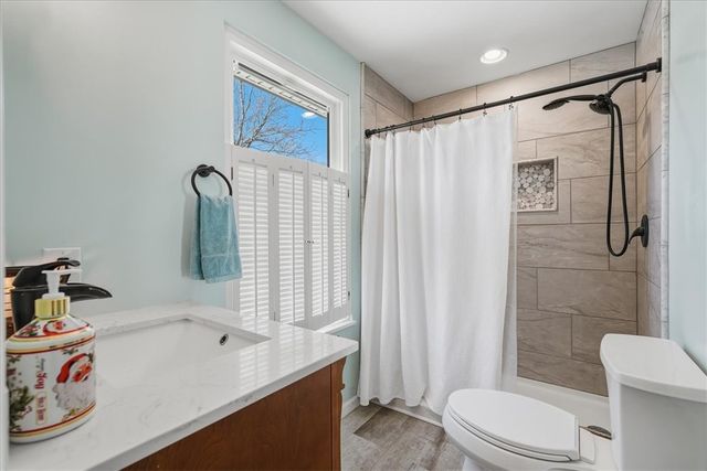 545 Chaparral Dr, Cranberry Twp, PA 16066