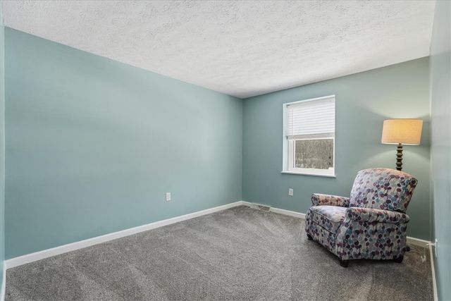 545 Chaparral Dr, Cranberry Twp, PA 16066