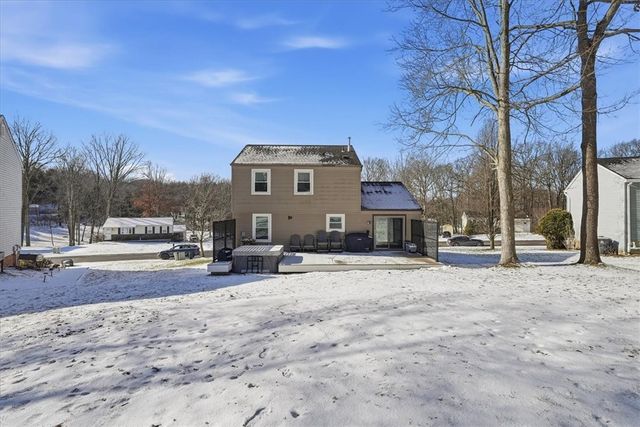 545 Chaparral Dr, Cranberry Twp, PA 16066