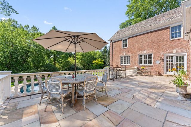 5 Cooper Road, Scarsdale, NY 10583