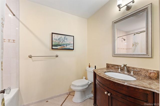 5 Cooper Road, Scarsdale, NY 10583