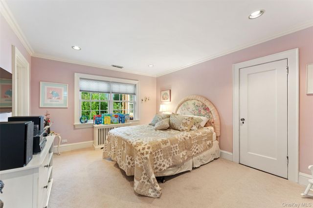 5 Cooper Road, Scarsdale, NY 10583