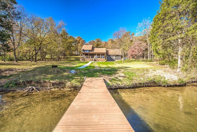 408 Lakecrest Drive, Harriman, TN 37748