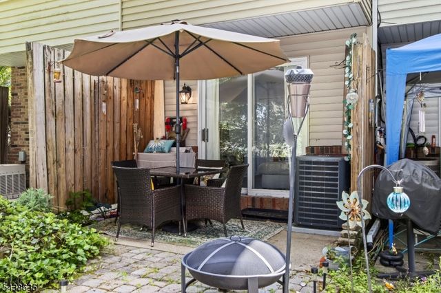 118 Brook Dr, Hackettstown Town, NJ 07840