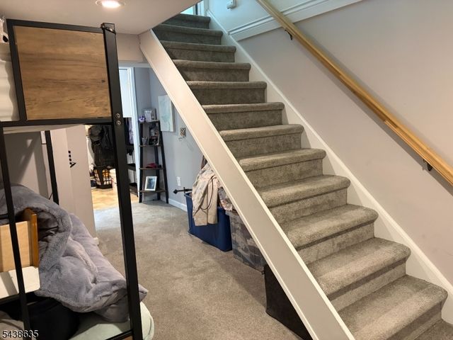 118 Brook Dr, Hackettstown Town, NJ 07840