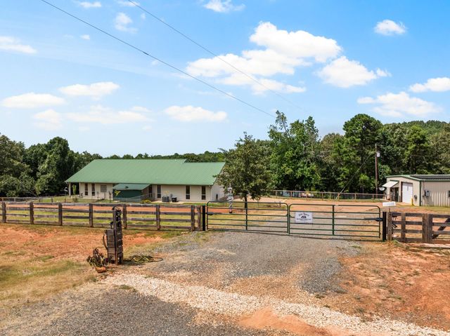 140 COUNTY ROAD 2242, Daingerfield, TX 75638