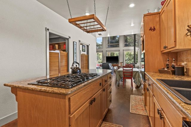 140 COUNTY ROAD 2242, Daingerfield, TX 75638