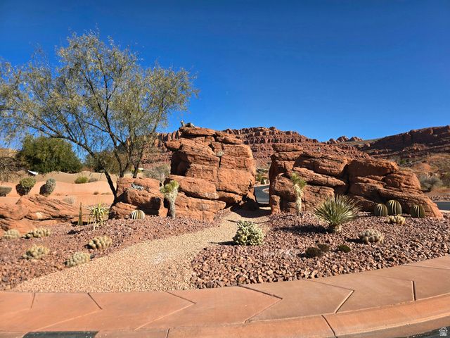 2001 W GREYHAWK CIR, St. George, UT 84770