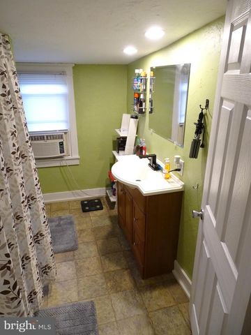 324 ATLANTIC AVE, Red Lion, PA 17356