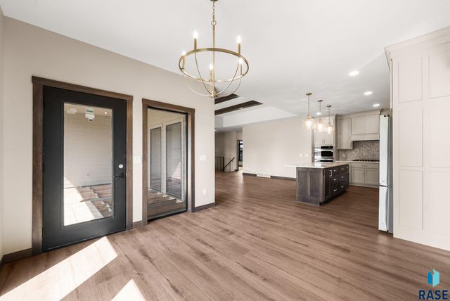 2505 S Meadowview Ave Avenue, Sioux Falls, SD 57110