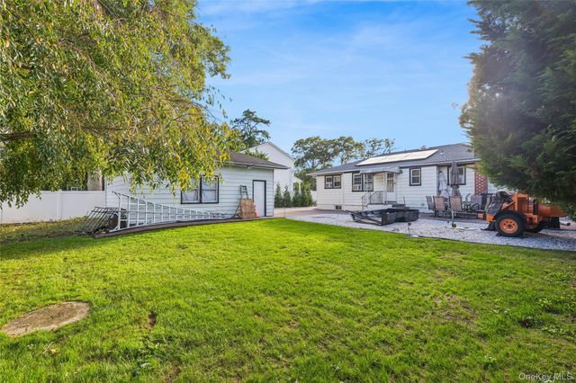 15 Pine Cone Street, Middle Island, NY 11953
