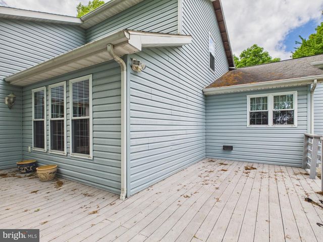 674 POTATO HILL ST, Hedgesville, WV 25427