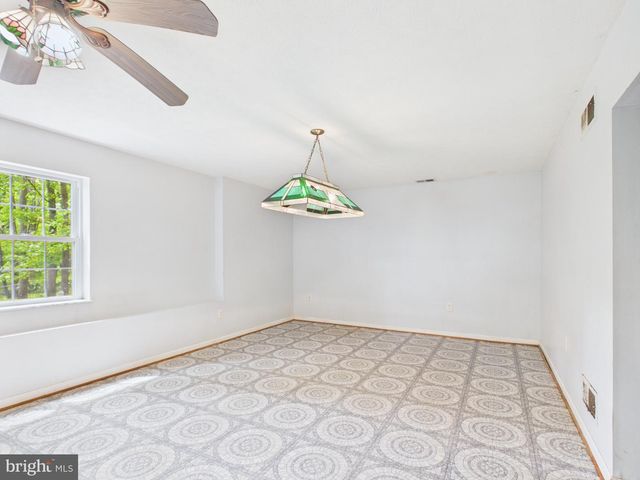 674 POTATO HILL ST, Hedgesville, WV 25427