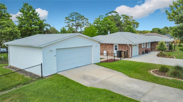 12547 PINE ISLAND DRIVE, Leesburg, FL 34788