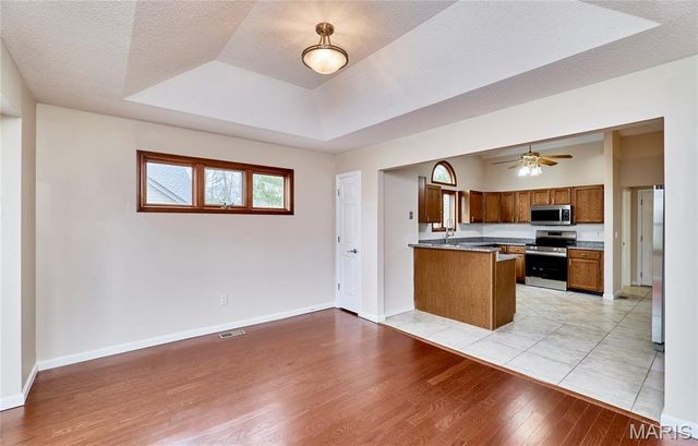 157 S Kings Road, Lake Sherwood, MO 63357