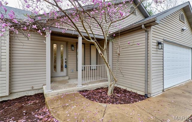 157 S Kings Road, Lake Sherwood, MO 63357