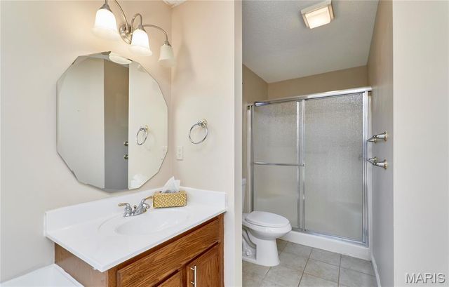 157 S Kings Road, Lake Sherwood, MO 63357
