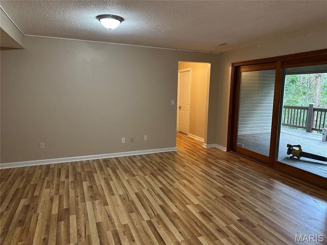 157 S Kings Road, Lake Sherwood, MO 63357