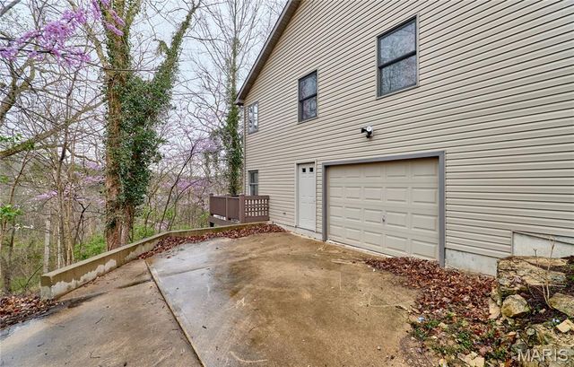 157 S Kings Road, Lake Sherwood, MO 63357