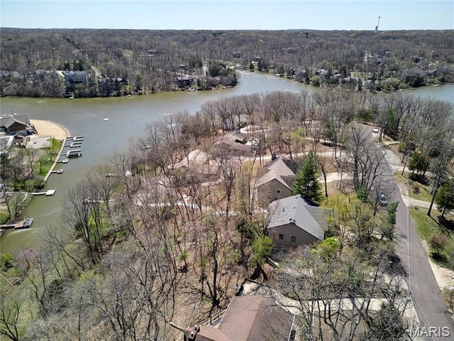 157 S Kings Road, Lake Sherwood, MO 63357