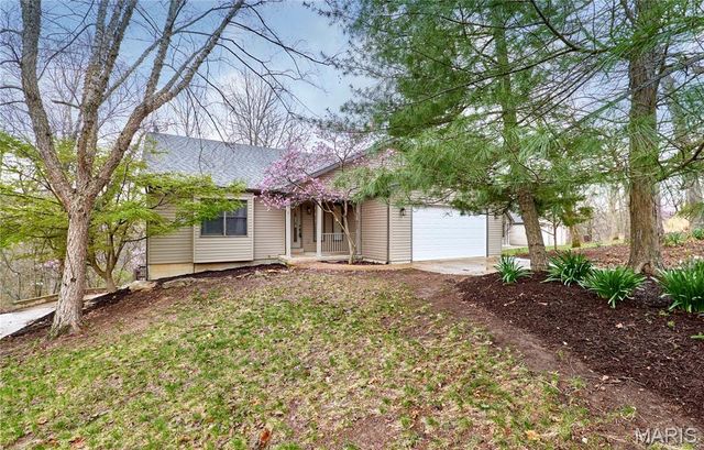 157 S Kings Road, Lake Sherwood, MO 63357