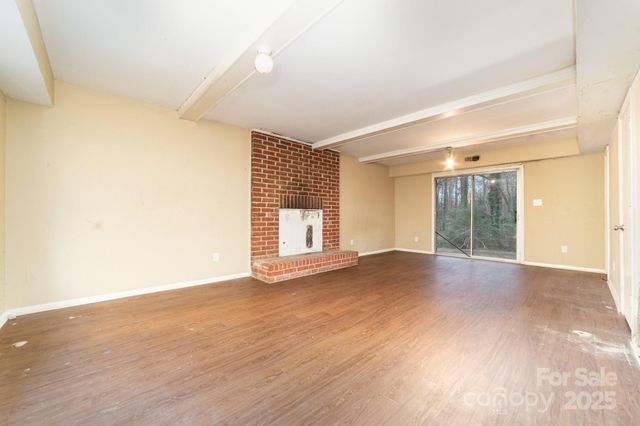 7126 Covecreek Drive, Charlotte, NC 28215