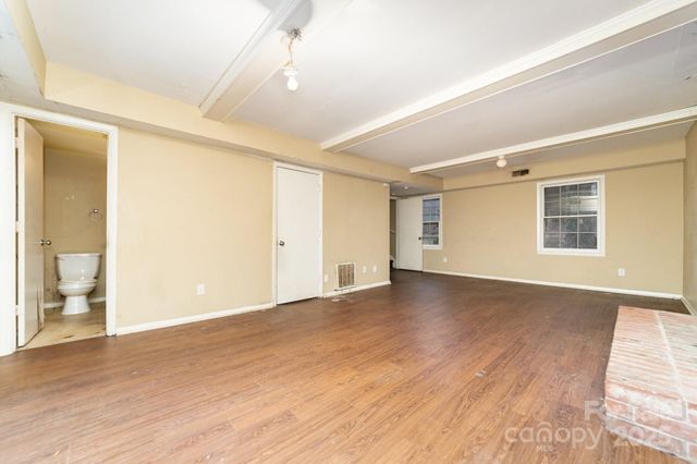 7126 Covecreek Drive, Charlotte, NC 28215