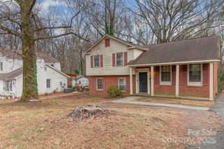 7126 Covecreek Drive, Charlotte, NC 28215