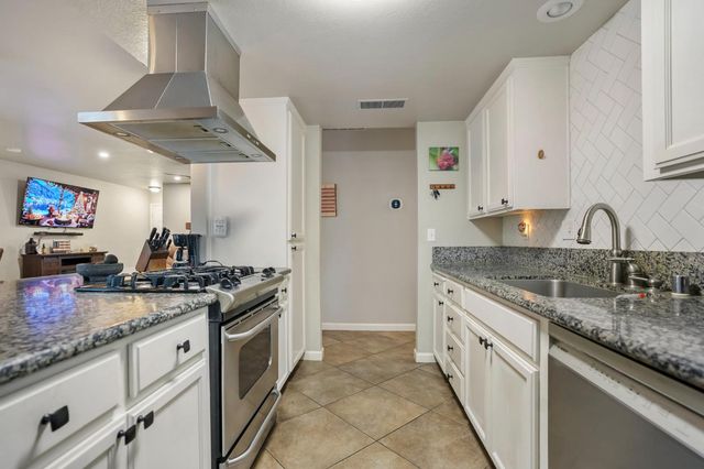 514 Tisdell Dr, Waterford, CA 95386