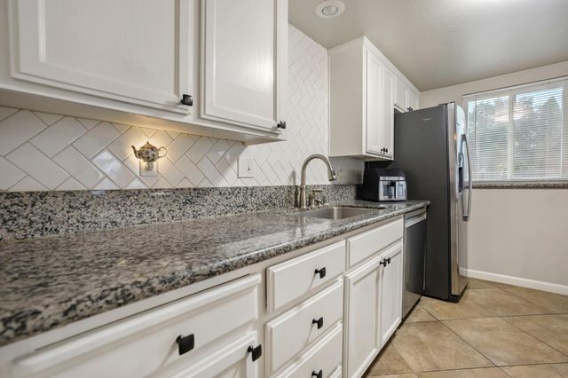 514 Tisdell Dr, Waterford, CA 95386