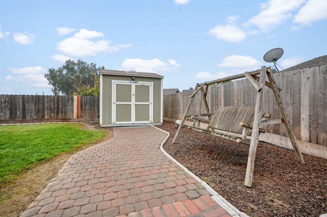 514 Tisdell Dr, Waterford, CA 95386