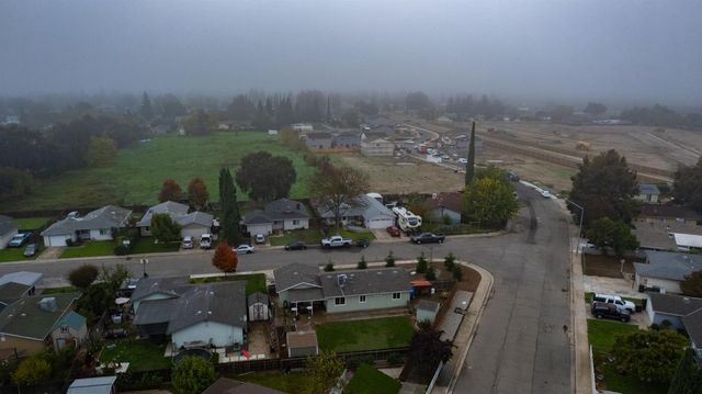 514 Tisdell Dr, Waterford, CA 95386