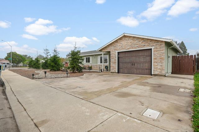 514 Tisdell Dr, Waterford, CA 95386