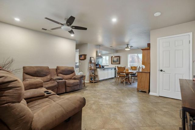 514 Tisdell Dr, Waterford, CA 95386