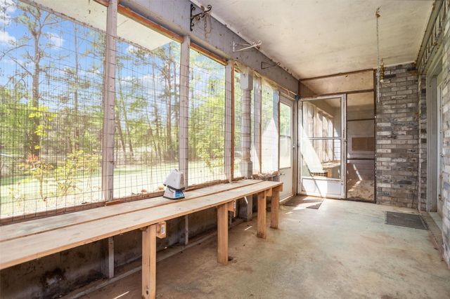 458 Cr 776, Douglass, TX 75943