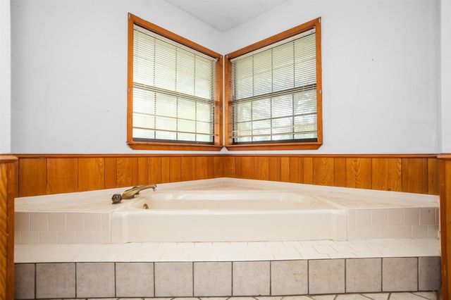 458 Cr 776, Douglass, TX 75943