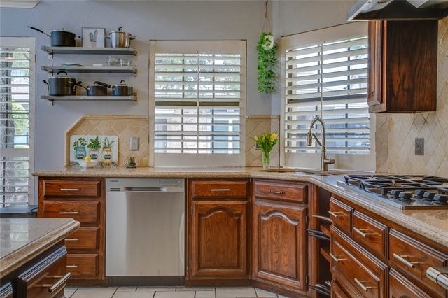 3204 Trevolle Place, Dallas, TX 75204