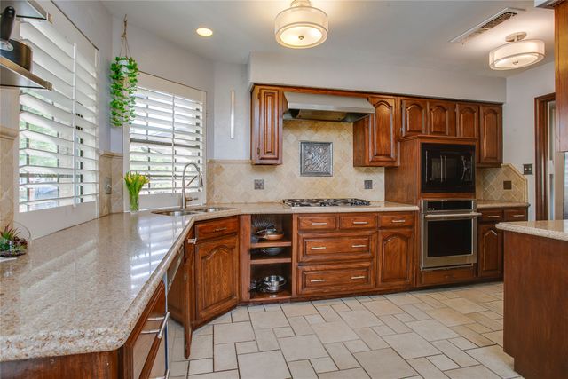 3204 Trevolle Place, Dallas, TX 75204