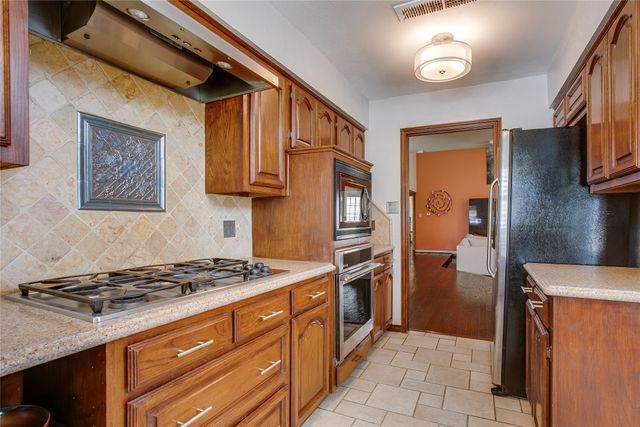 3204 Trevolle Place, Dallas, TX 75204