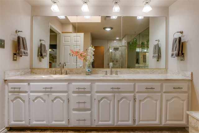 3204 Trevolle Place, Dallas, TX 75204