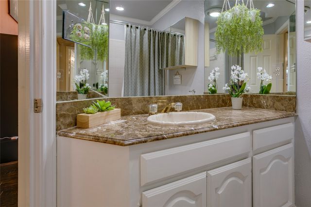 3204 Trevolle Place, Dallas, TX 75204